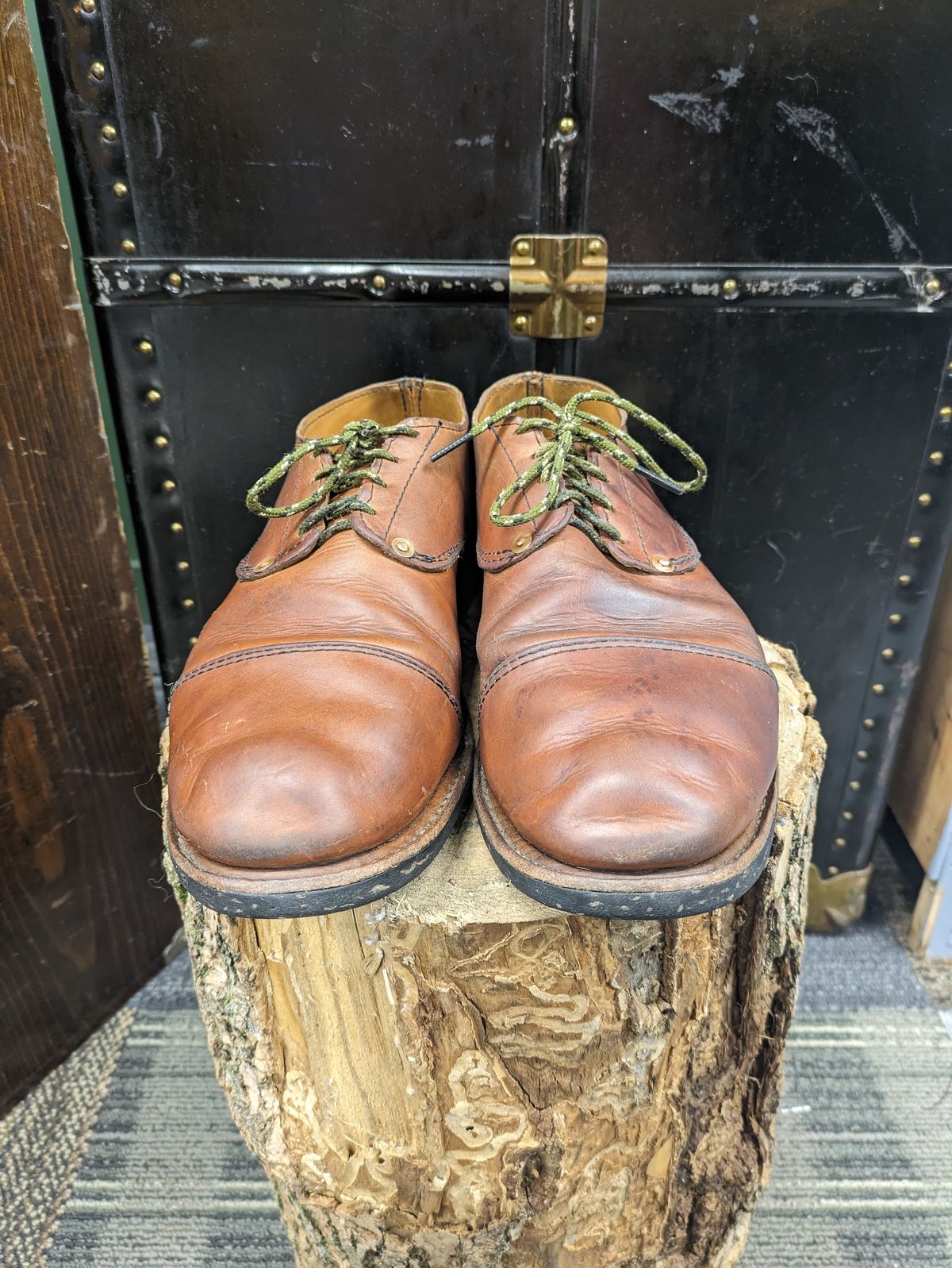 Photo by hooknpunch on February 2, 2024 of the Hook & Punch Derby Shoe in Conceria MPG Aragona English Tan.