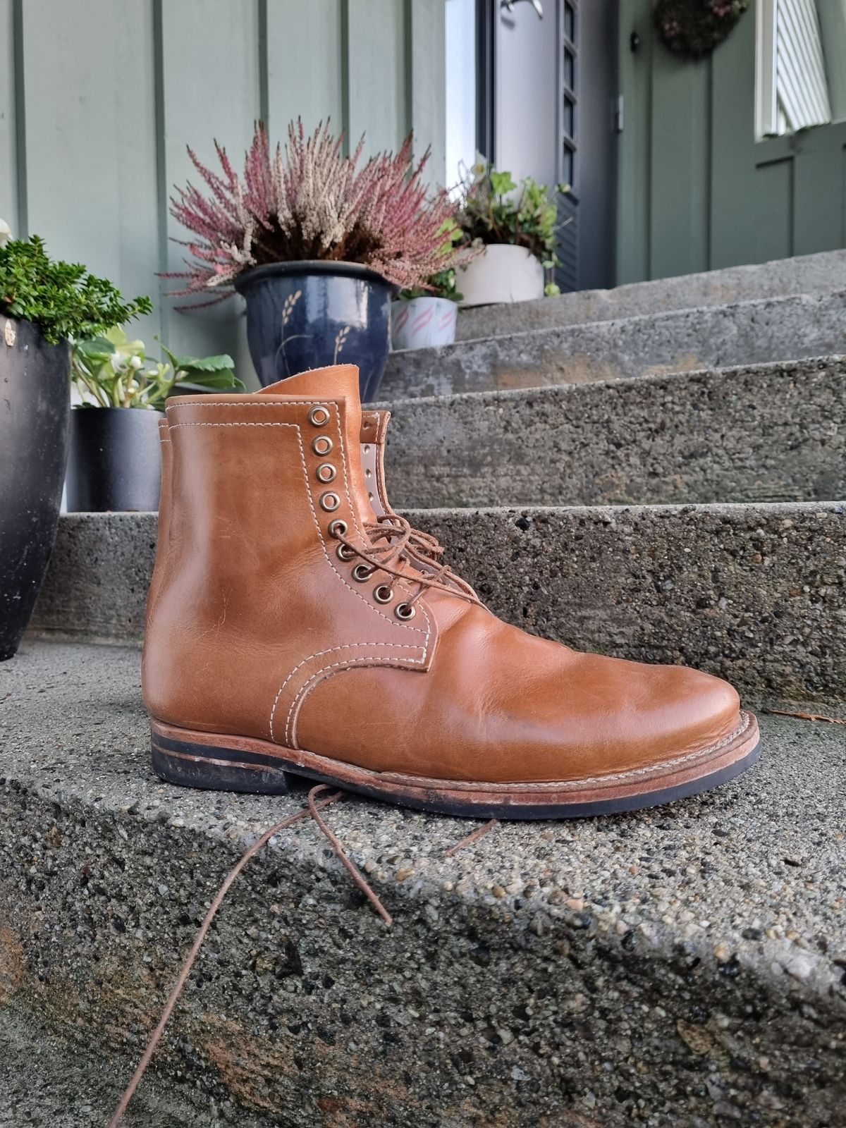 Photo by OrthoSam on February 1, 2023 of the Self-Made Unlisted Model in Lonsdale Heritage Series British Tan.