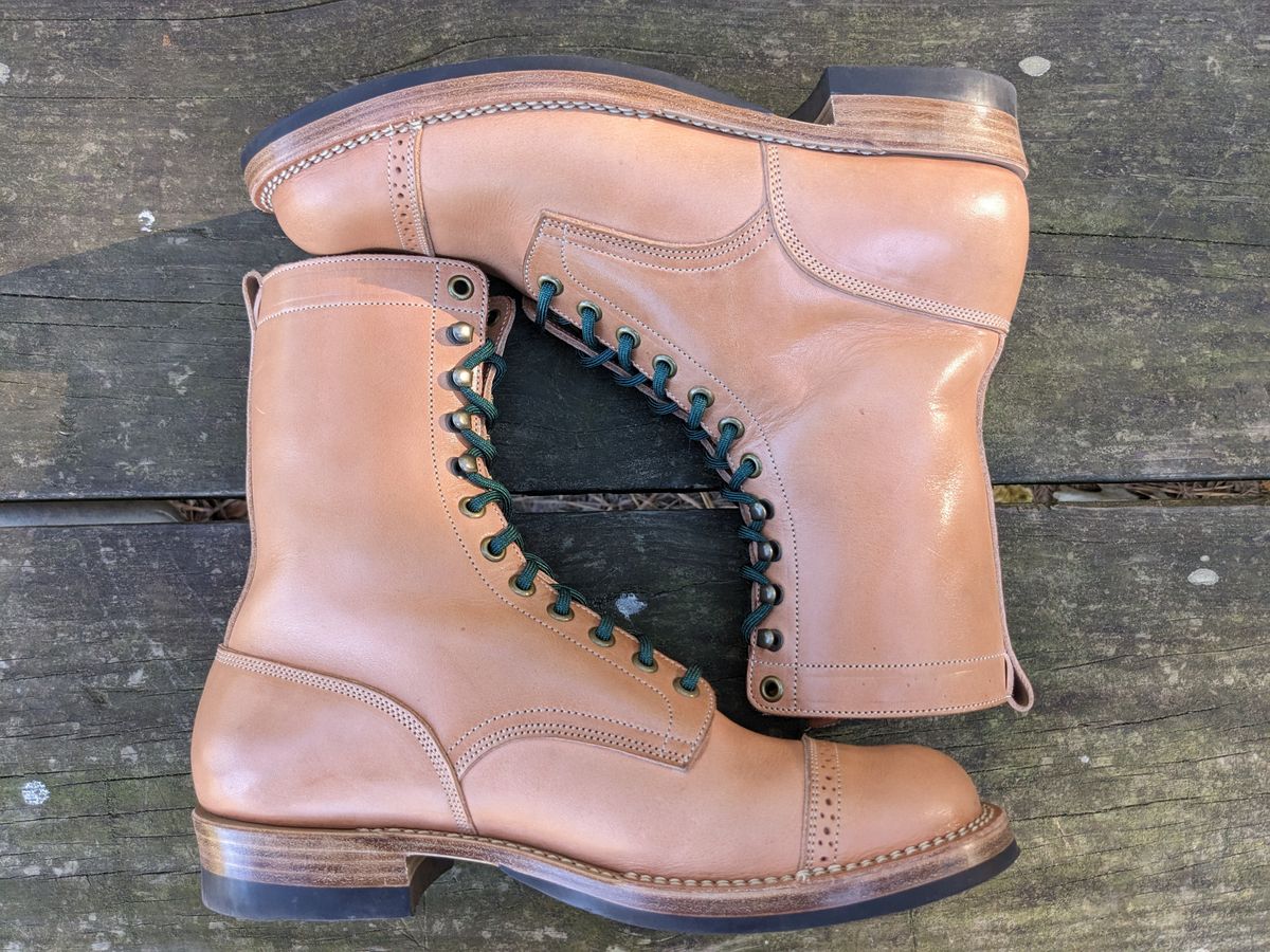 Photo by patina23 on November 5, 2023 of the Onderhoud SBC01 in Wickett & Craig Russet Traditional Harness.