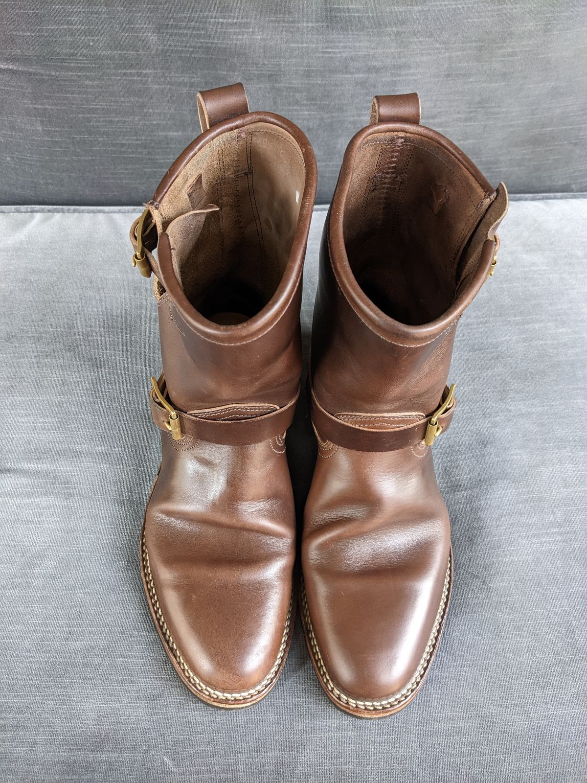 Photo by Trim_Man on November 4, 2022 of the Viberg Engineer in Horween Brown Chromexcel Horsebutt.