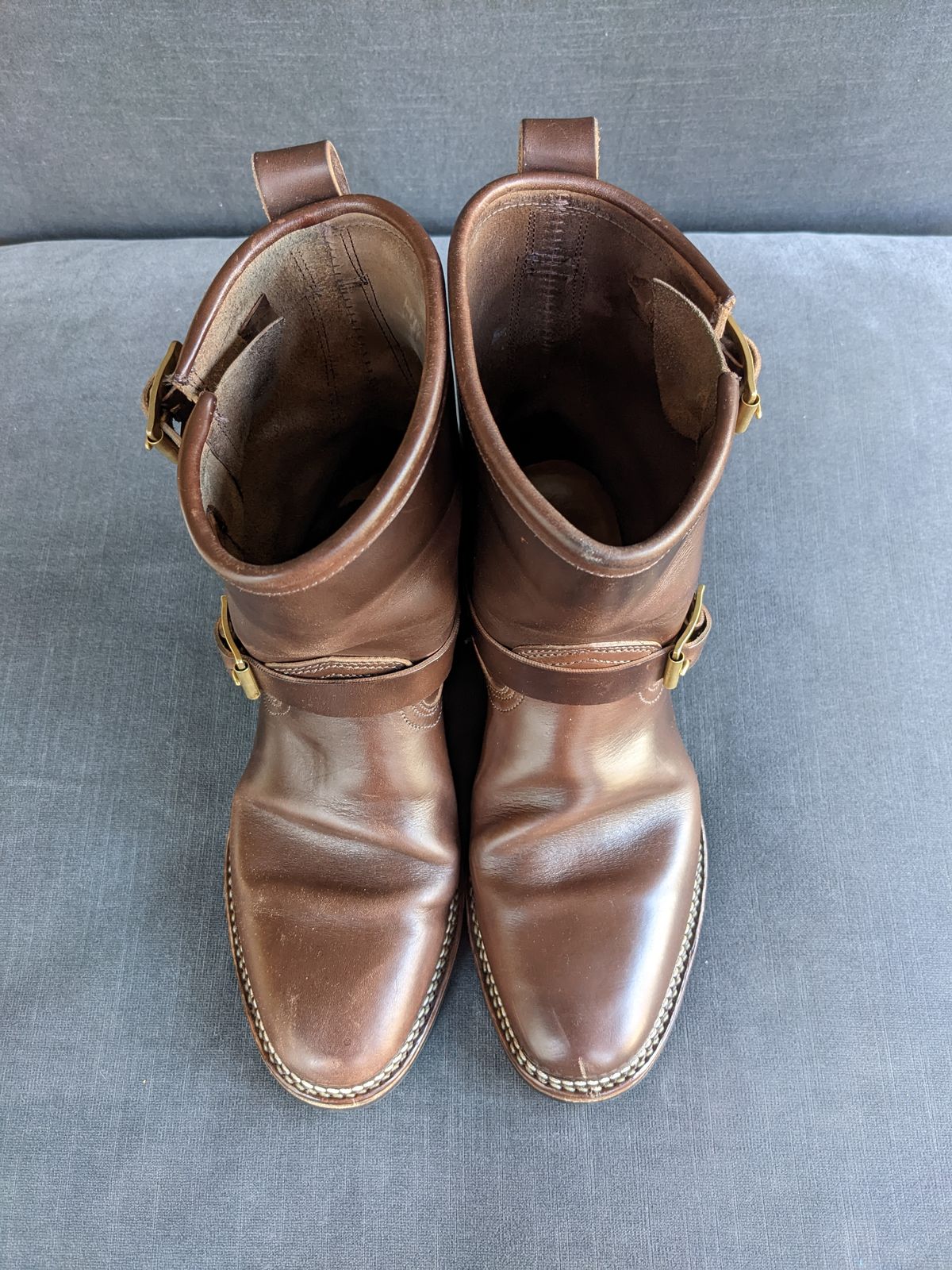 Photo by Trim_Man on December 5, 2022 of the Viberg Engineer in Horween Brown Chromexcel Horsebutt.