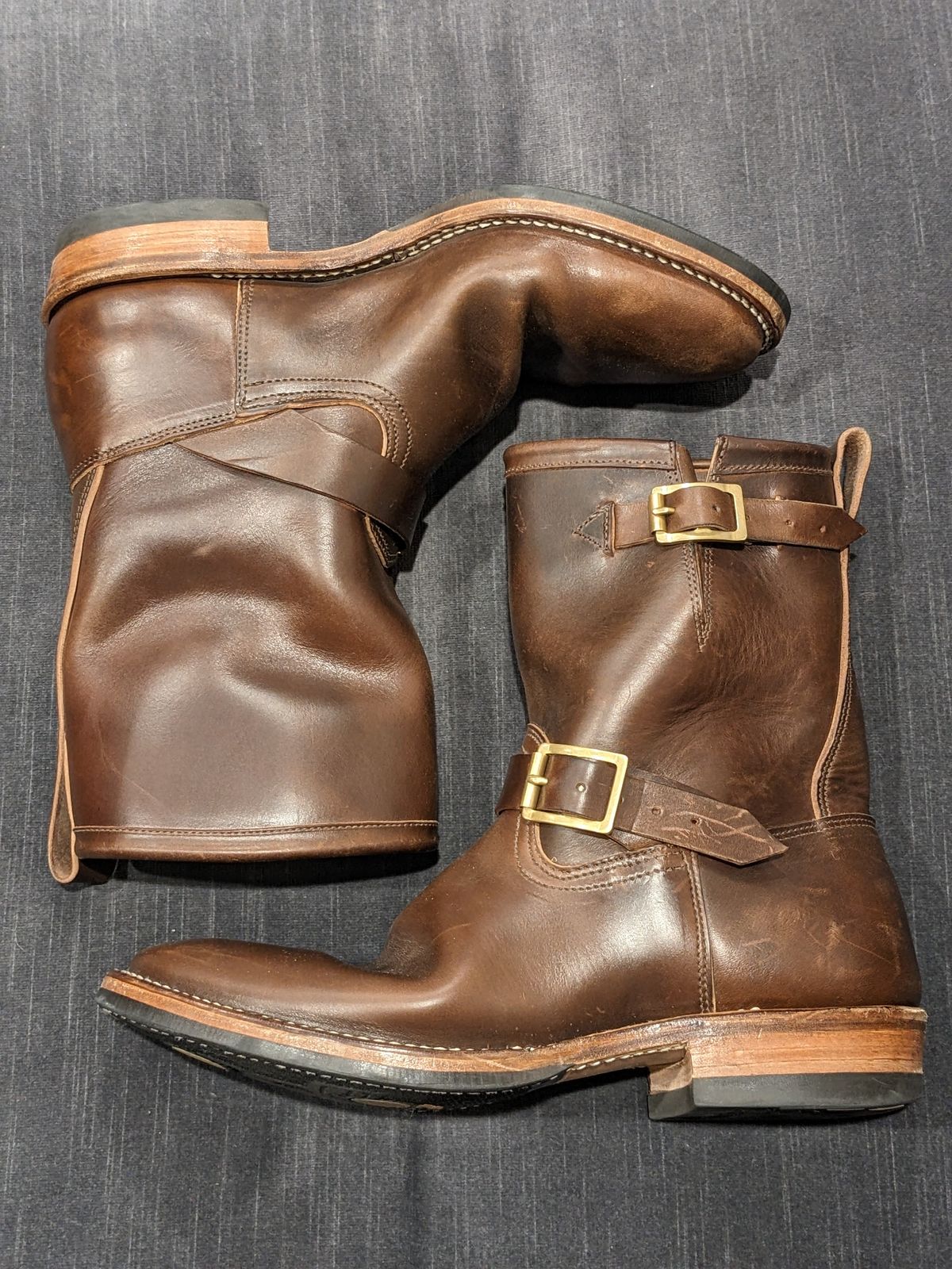 Photo by Trim_Man on January 6, 2023 of the Viberg Engineer in Horween Brown Chromexcel Horsebutt.