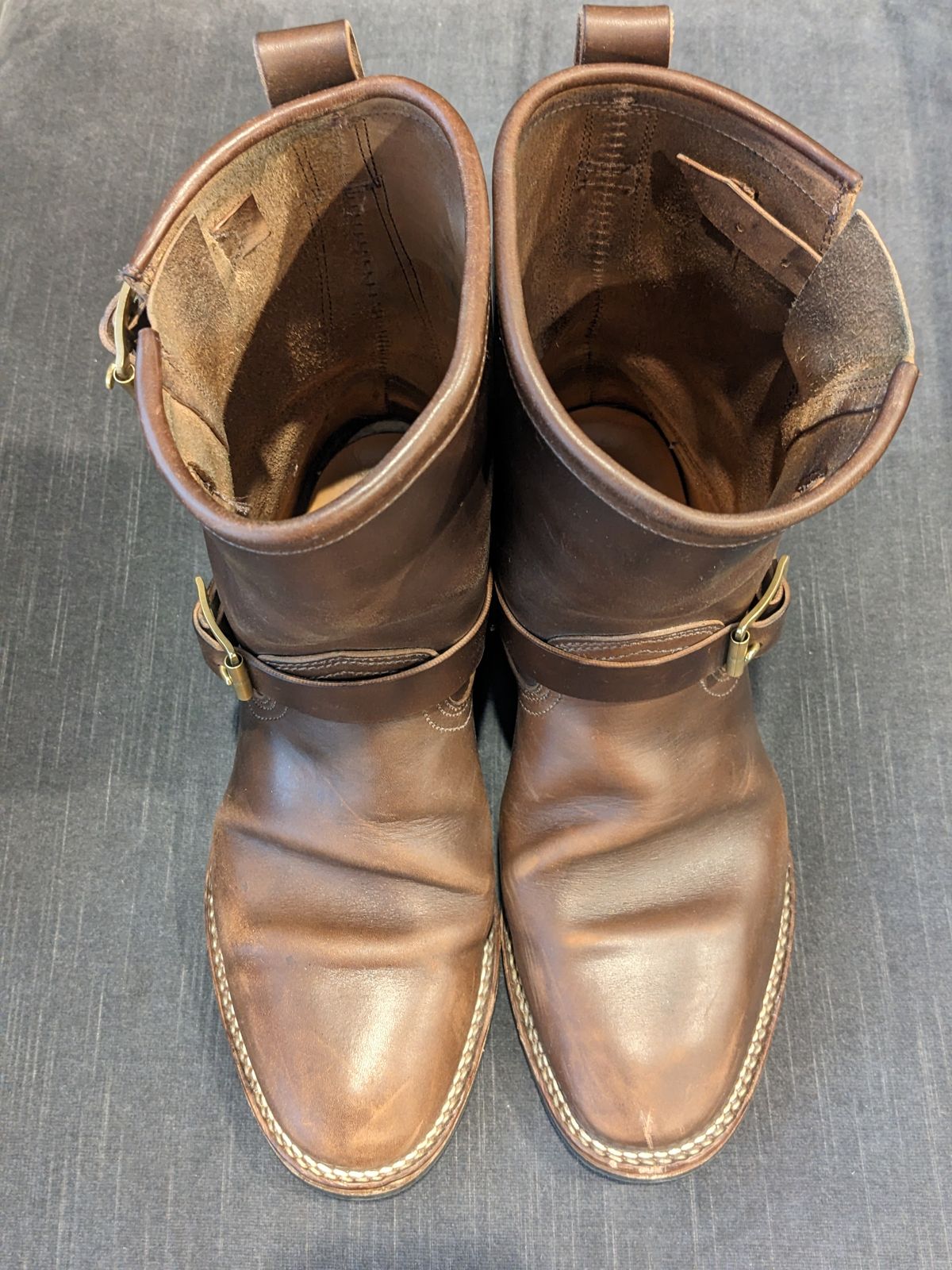Photo by Trim_Man on February 5, 2023 of the Viberg Engineer in Horween Brown Chromexcel Horsebutt.