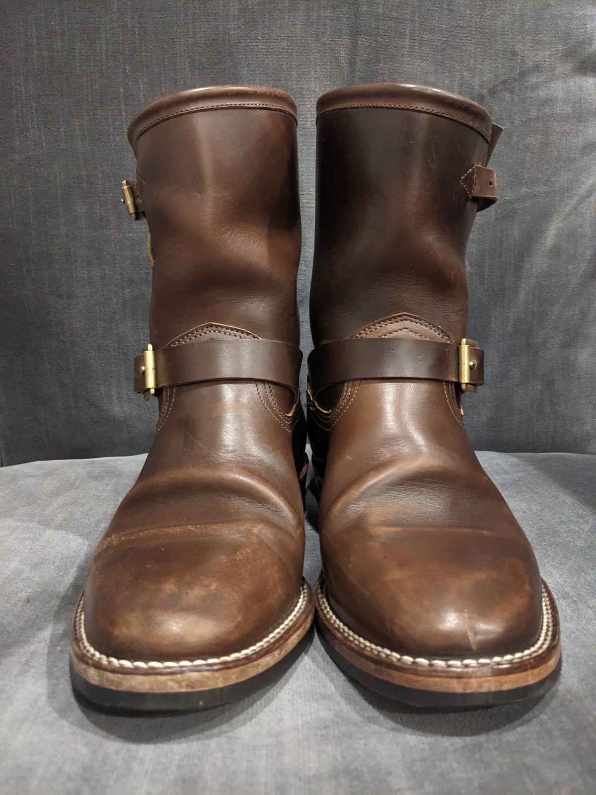 Photo by Trim_Man on March 6, 2023 of the Viberg Engineer in Horween Brown Chromexcel Horsebutt.