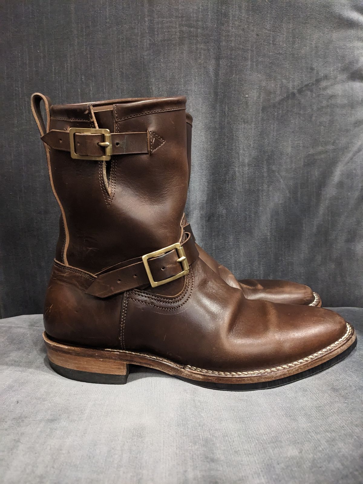 Photo by Trim_Man on March 6, 2023 of the Viberg Engineer in Horween Brown Chromexcel Horsebutt.