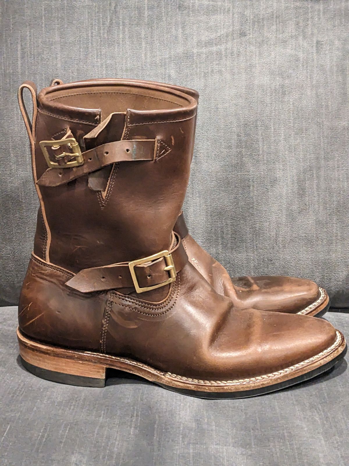 Photo by Trim_Man on April 5, 2023 of the Viberg Engineer in Horween Brown Chromexcel Horsebutt.