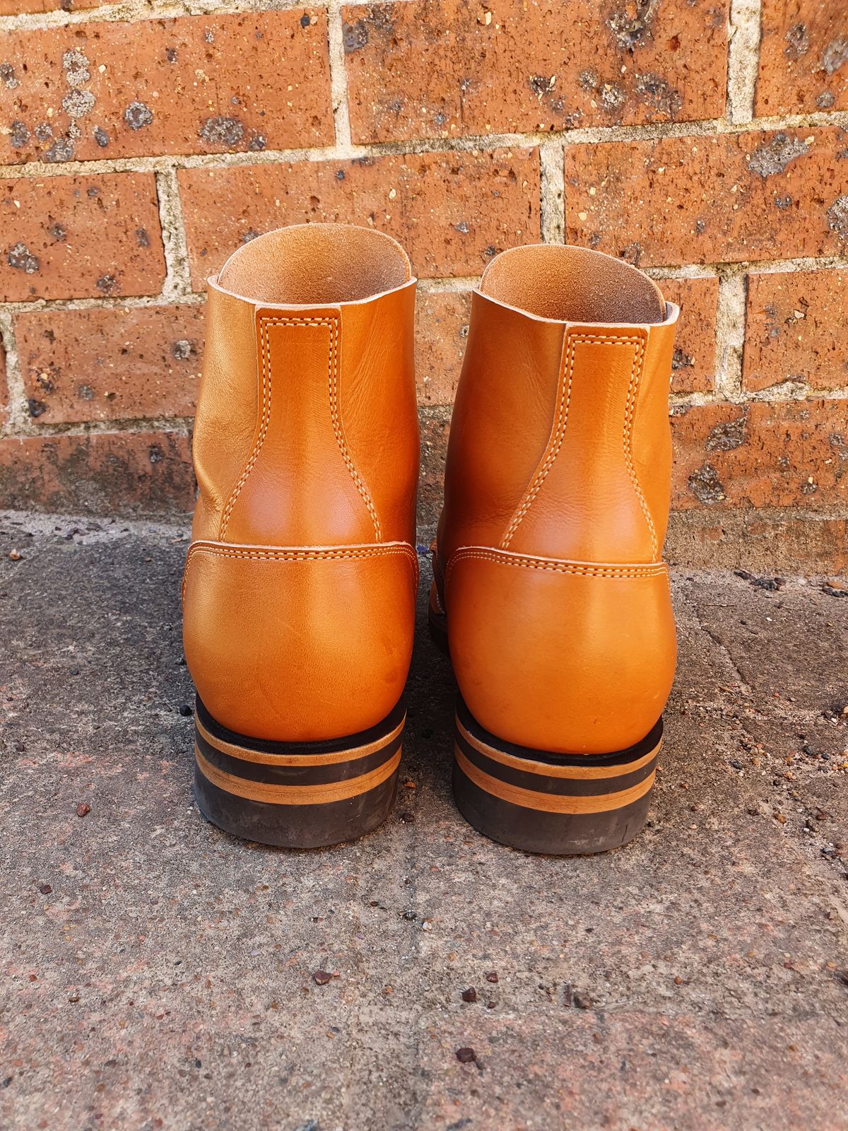 Photo by jasonissm on December 2, 2022 of the Jack & White Brothers Letterman ZERO in Light Brown Oil Wax Steerhide.