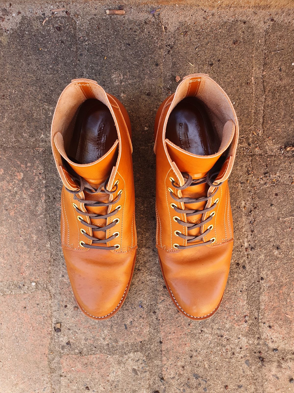 Photo by jasonissm on December 2, 2022 of the Jack & White Brothers Letterman ZERO in Light Brown Oil Wax Steerhide.