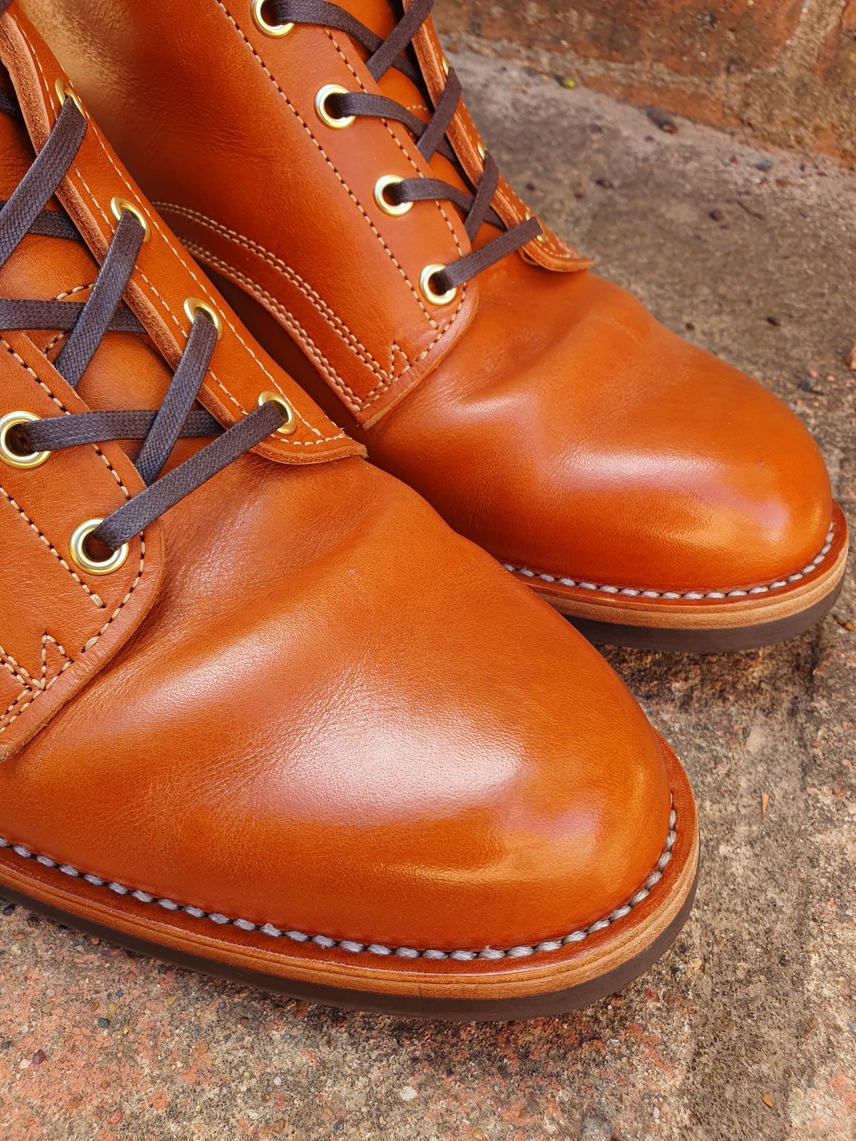 Photo by jasonissm on January 1, 2023 of the Jack & White Brothers Letterman ZERO in Light Brown Oil Wax Steerhide.