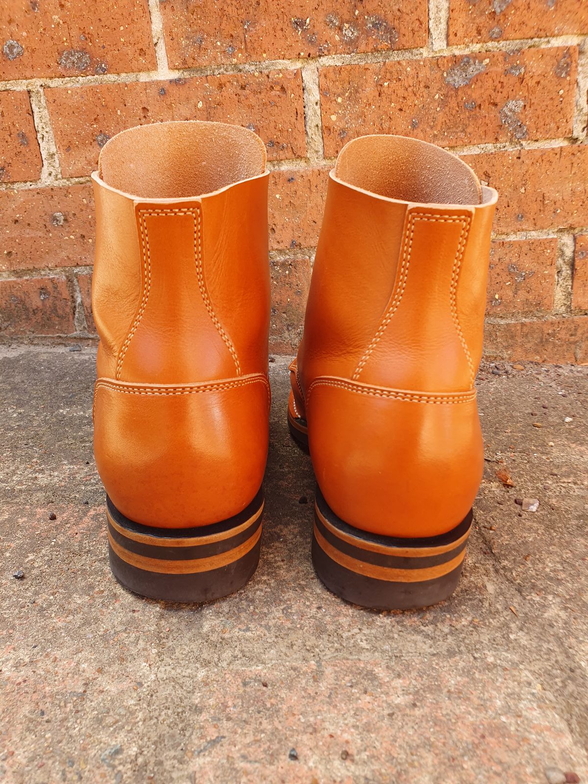 Photo by jasonissm on January 1, 2023 of the Jack & White Brothers Letterman ZERO in Light Brown Oil Wax Steerhide.