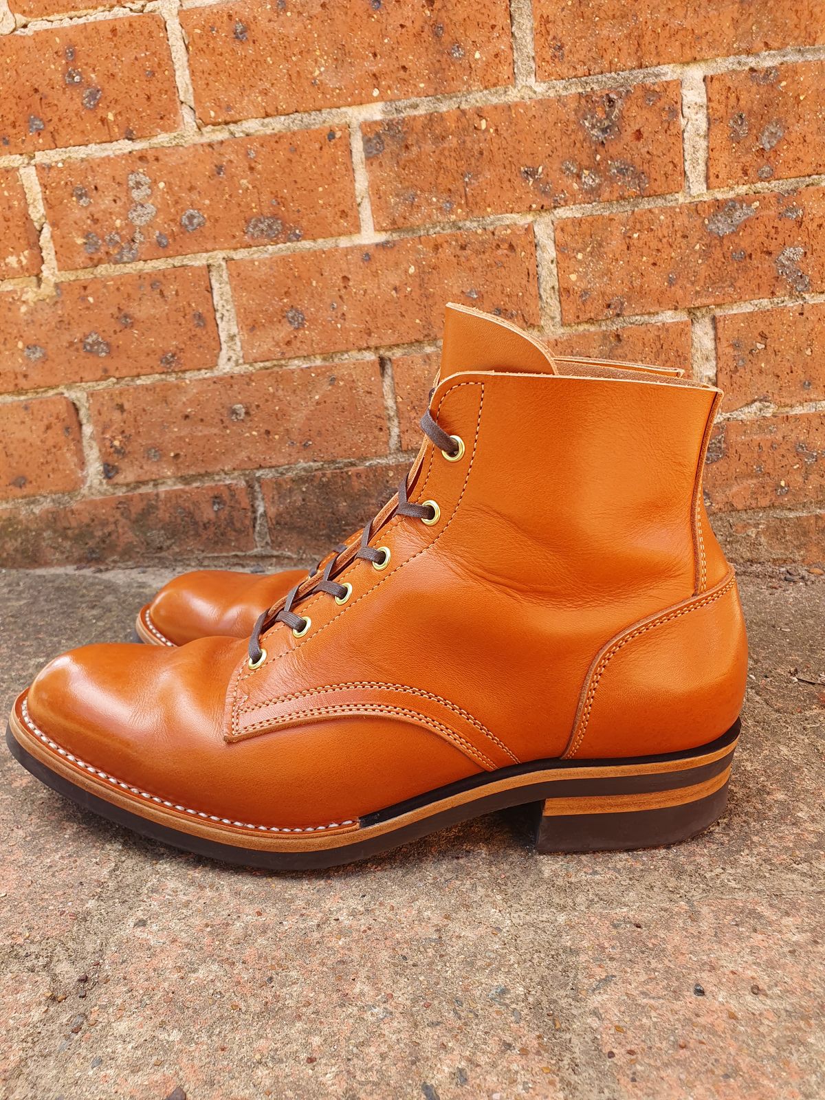 Photo by jasonissm on January 1, 2023 of the Jack & White Brothers Letterman ZERO in Light Brown Oil Wax Steerhide.