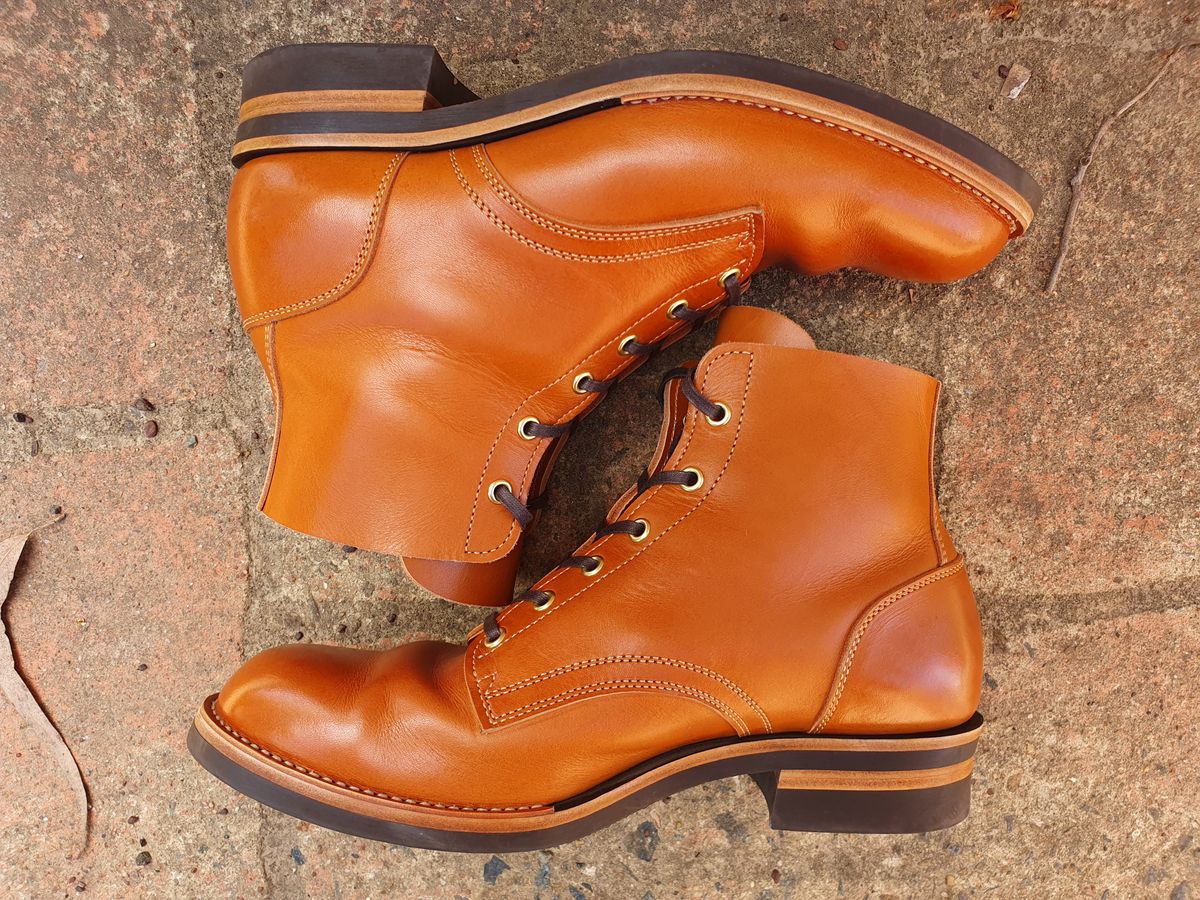 Photo by jasonissm on January 1, 2023 of the Jack & White Brothers Letterman ZERO in Light Brown Oil Wax Steerhide.