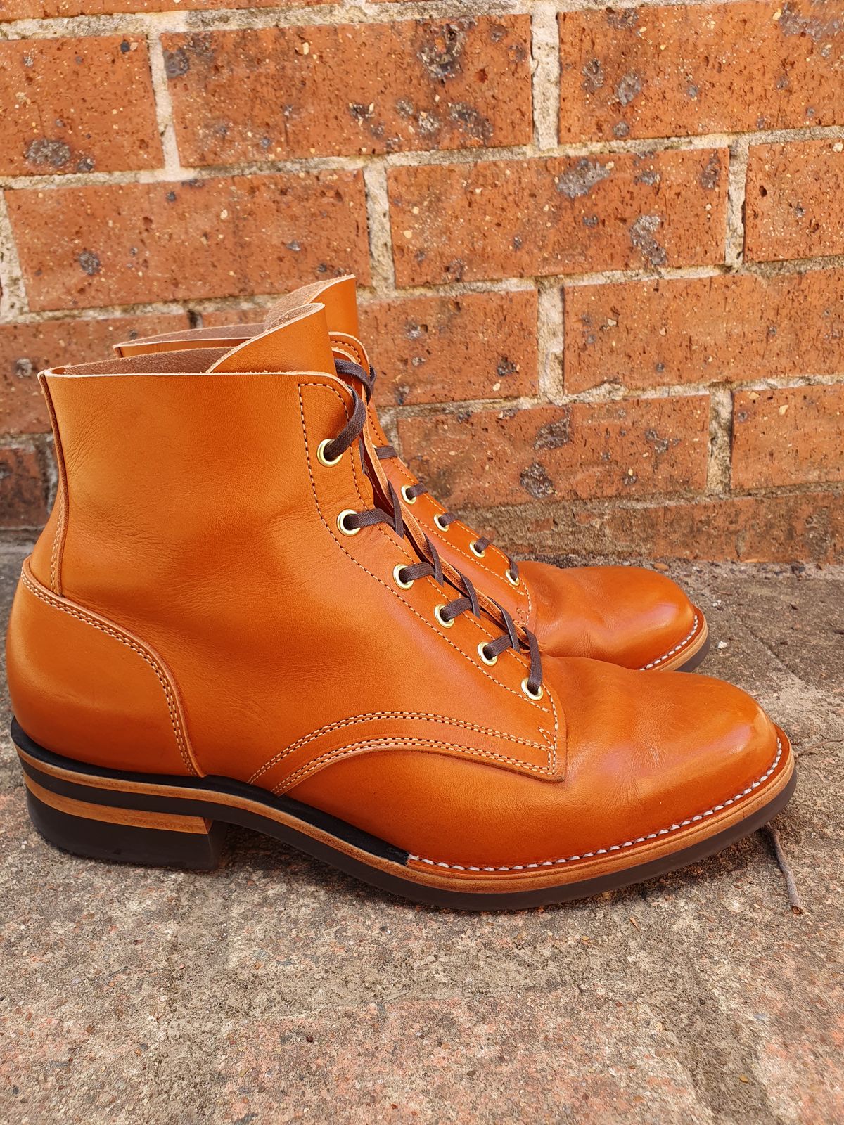 Photo by jasonissm on January 1, 2023 of the Jack & White Brothers Letterman ZERO in Light Brown Oil Wax Steerhide.