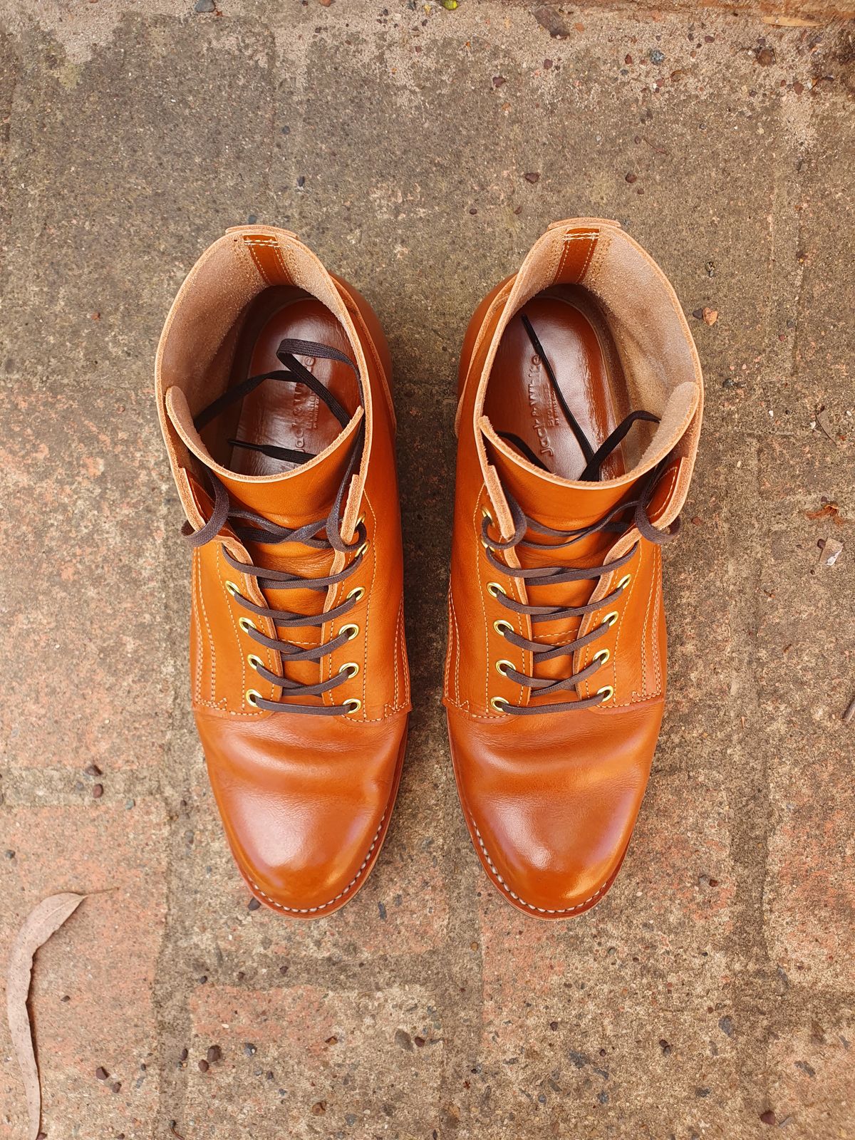 Photo by jasonissm on January 1, 2023 of the Jack & White Brothers Letterman ZERO in Light Brown Oil Wax Steerhide.
