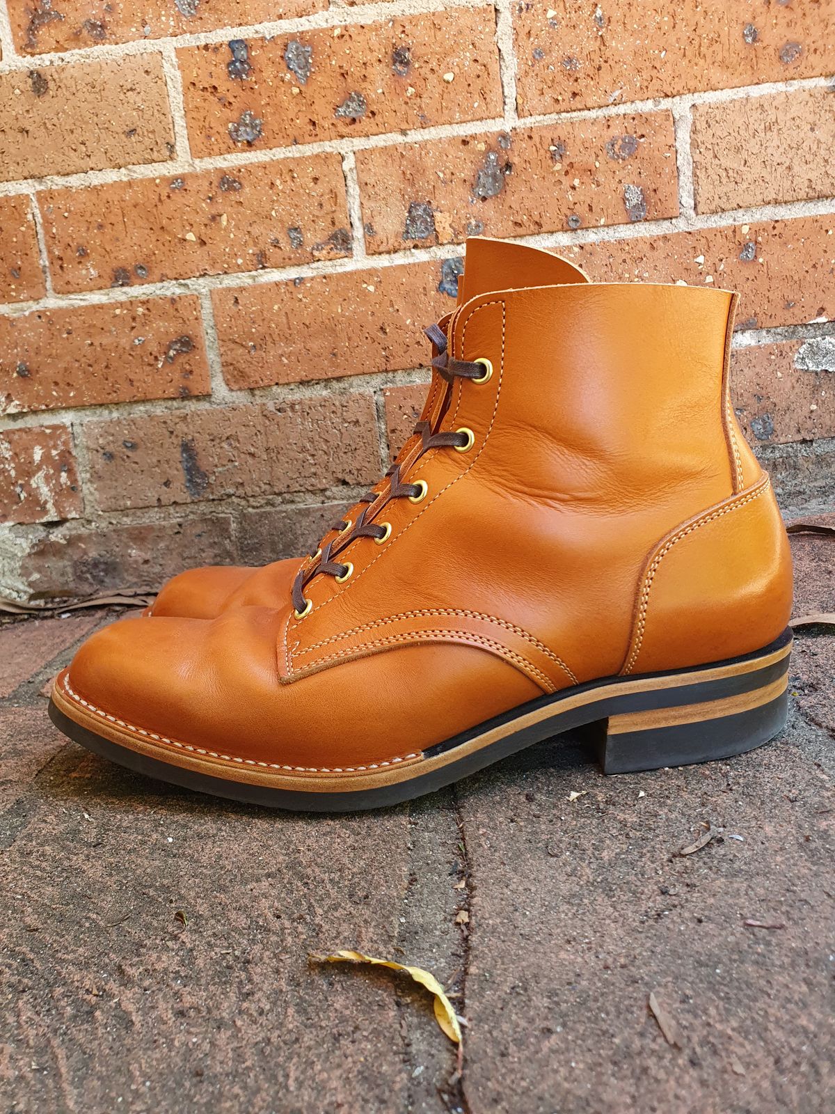 Photo by jasonissm on February 3, 2023 of the Jack & White Brothers Letterman ZERO in Light Brown Oil Wax Steerhide.