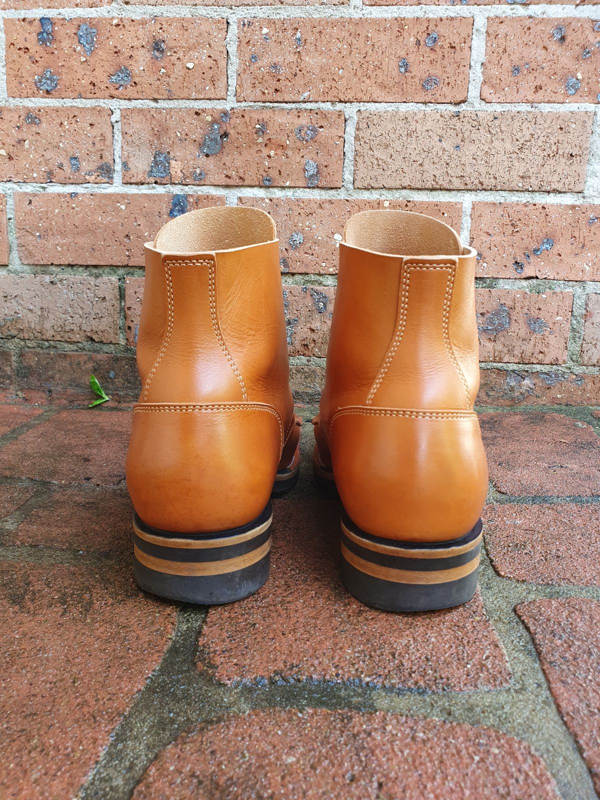 Photo by jasonissm on April 3, 2023 of the Jack & White Brothers Letterman ZERO in Light Brown Oil Wax Steerhide.