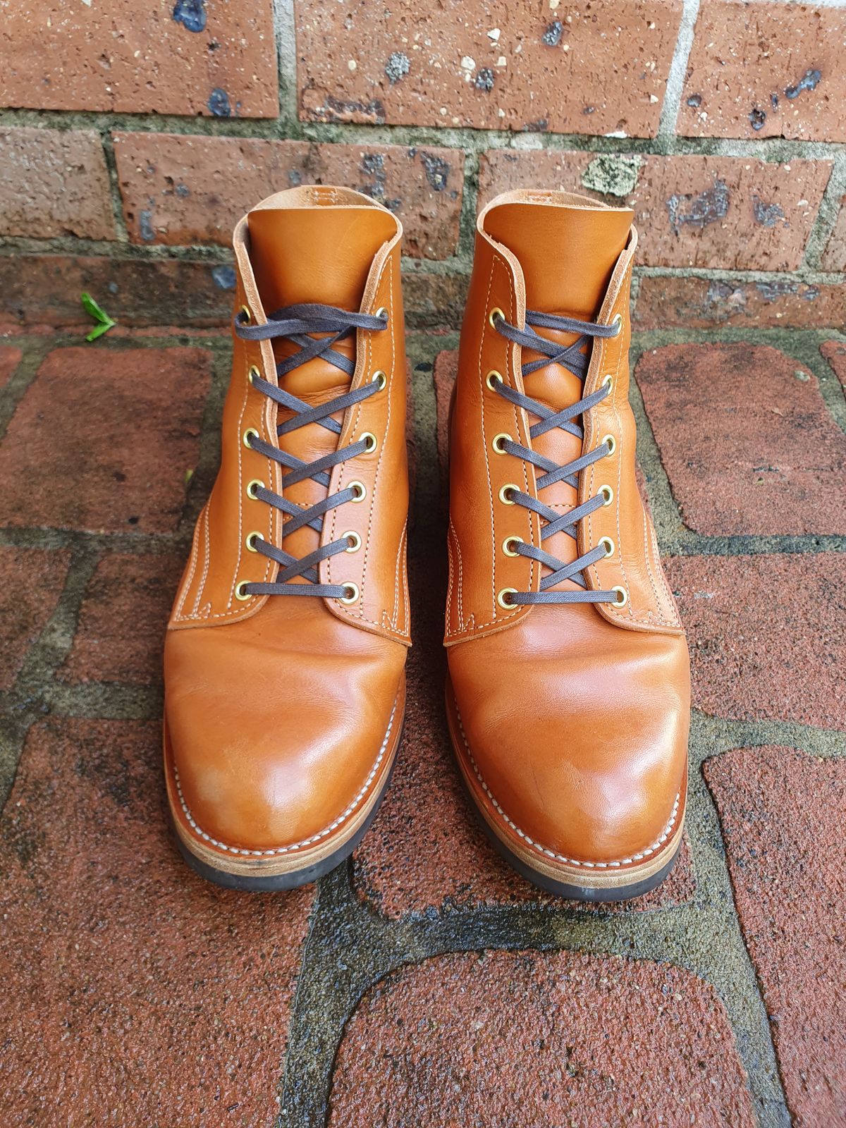 Photo by jasonissm on April 3, 2023 of the Jack & White Brothers Letterman ZERO in Light Brown Oil Wax Steerhide.