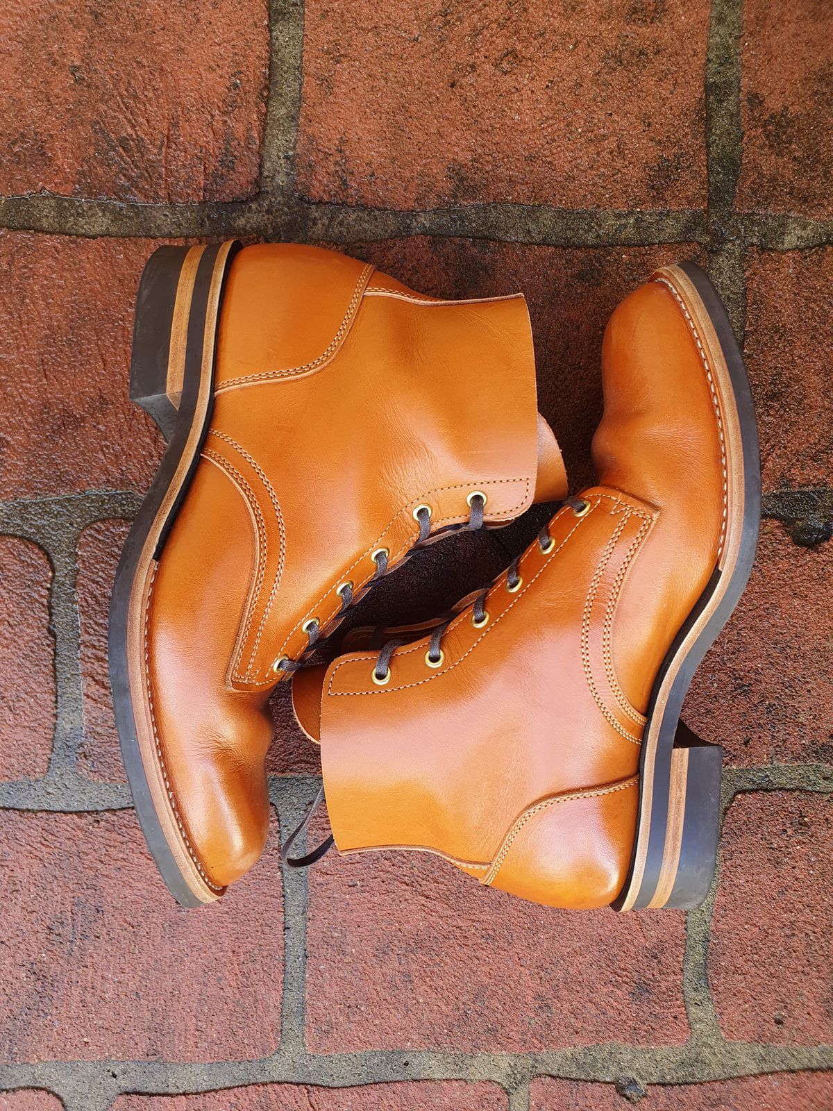 Photo by jasonissm on April 3, 2023 of the Jack & White Brothers Letterman ZERO in Light Brown Oil Wax Steerhide.