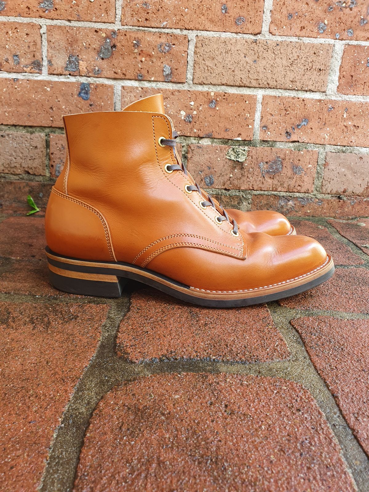 Photo by jasonissm on April 3, 2023 of the Jack & White Brothers Letterman ZERO in Light Brown Oil Wax Steerhide.