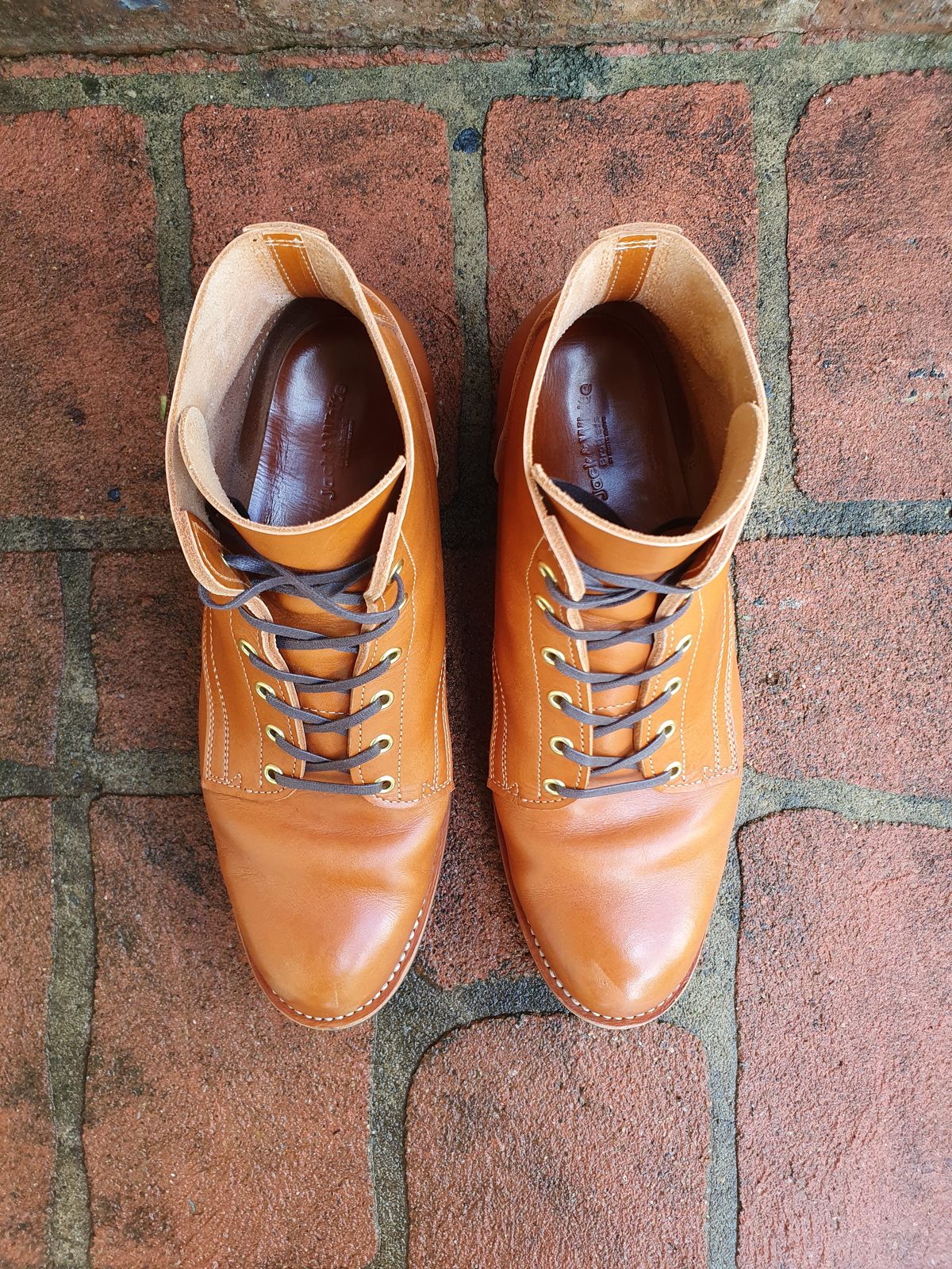 Photo by jasonissm on April 3, 2023 of the Jack & White Brothers Letterman ZERO in Light Brown Oil Wax Steerhide.