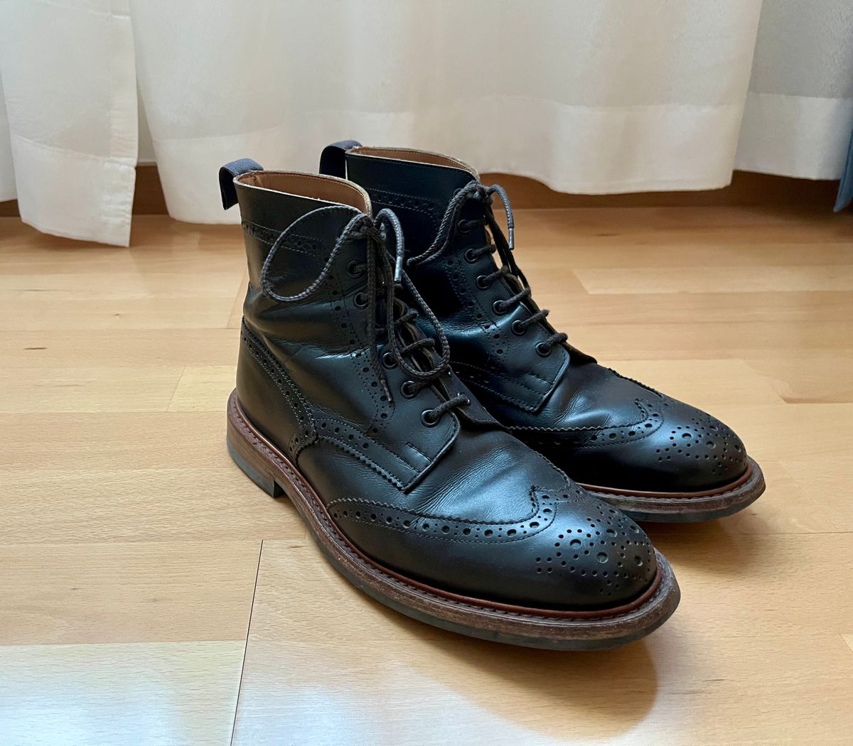 Photo by mr_spud on February 13, 2025 of the Tricker's Stow Country Boot in Cafe Burnished Calf.