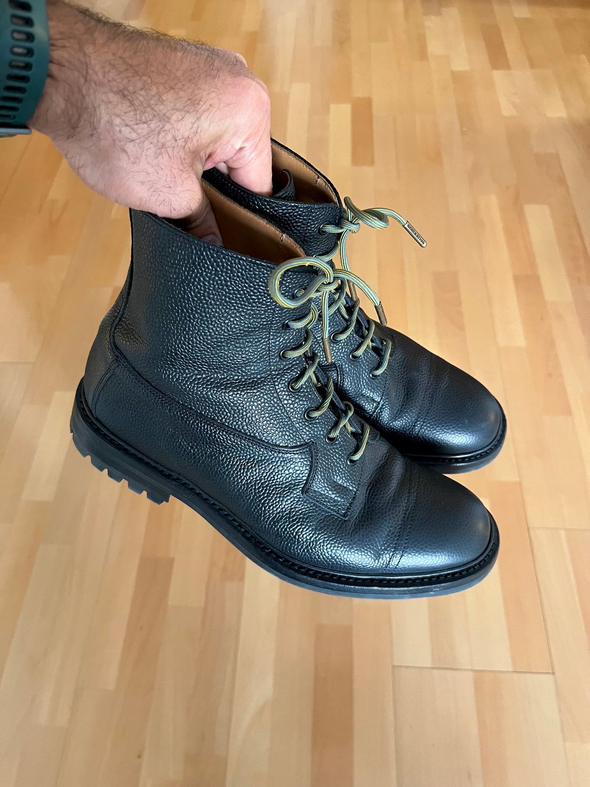 Photo by mr_spud on January 16, 2024 of the Tricker's Grassmere Country Boot in Black Scotch Grain.
