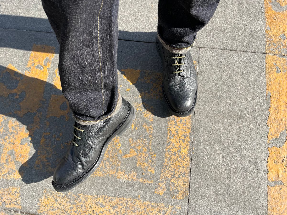 Photo by mr_spud on January 28, 2024 of the Tricker's Grassmere Country Boot in Black Scotch Grain.