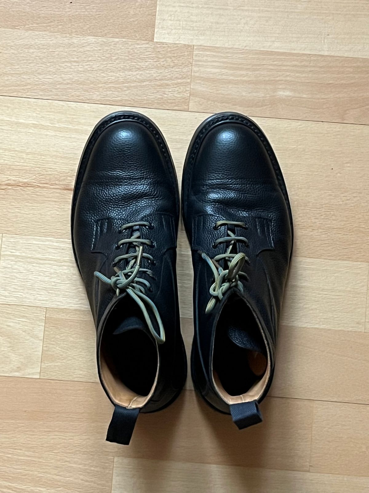 Photo by mr_spud on February 19, 2024 of the Tricker's Grassmere Country Boot in Black Scotch Grain.