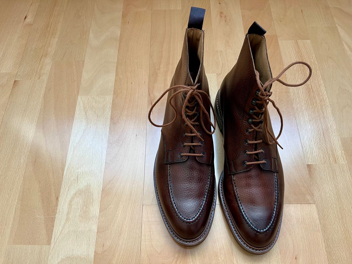 Photo by mr_spud on January 24, 2024 of the Crockett & Jones Galway 2 in Dark Brown Scotch Grain.