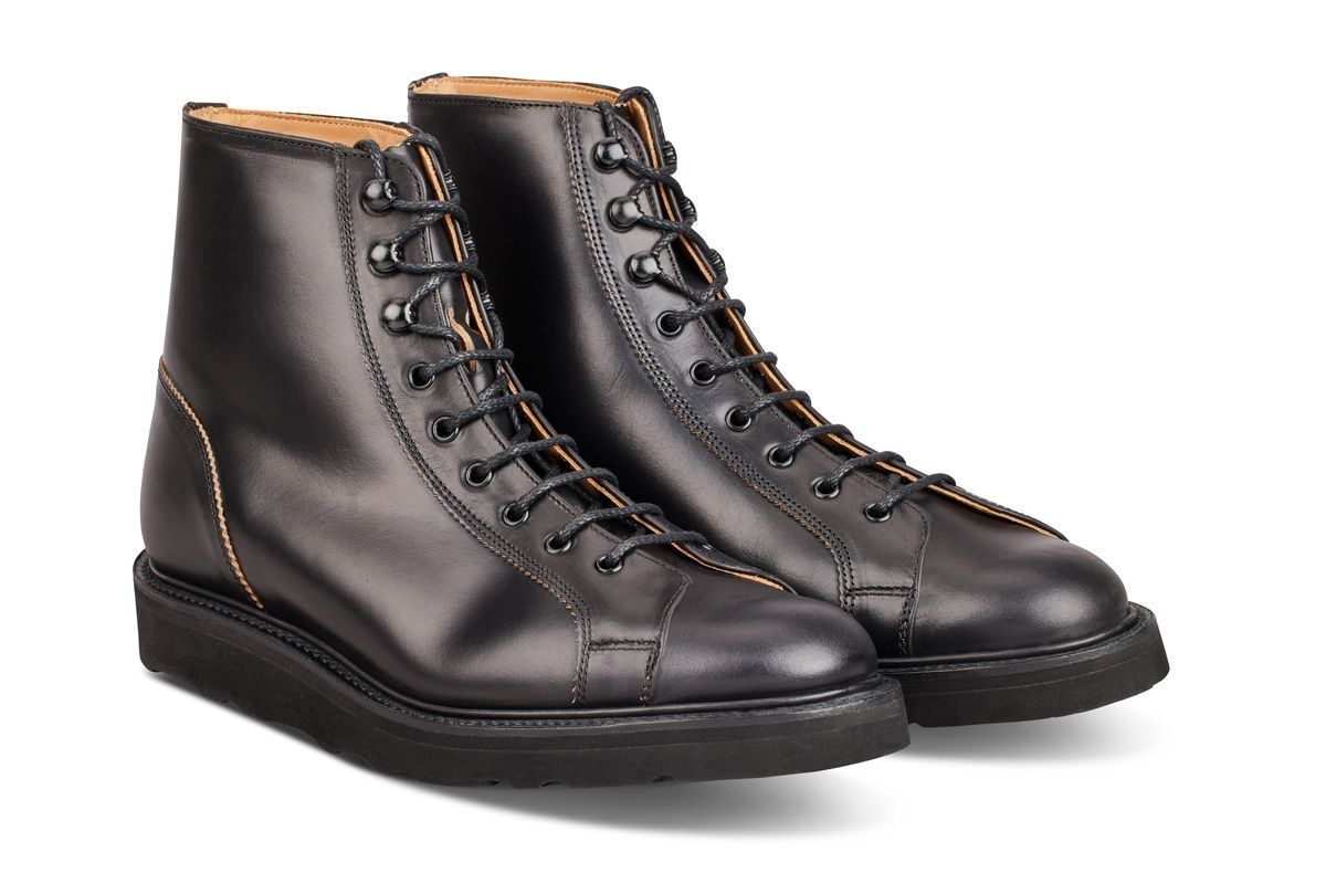 Photo by mr_spud on January 21, 2021 of the Tricker's Ethan Monkey Boot in Horween Black Chromexcel.