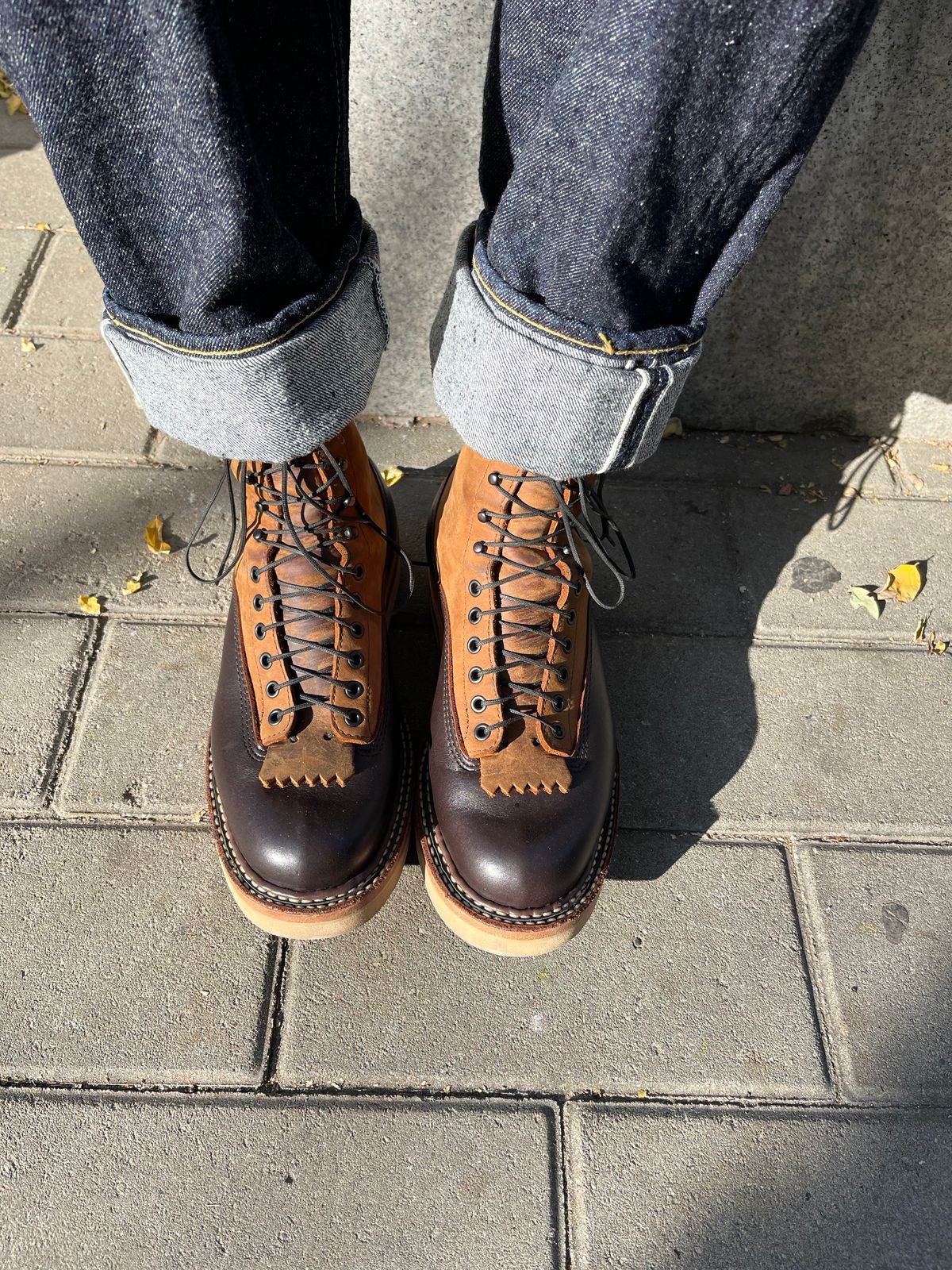 Photo by mr_spud on November 10, 2025 of the White's C350-CS in Seidel Brown Dress & Brown Distress.