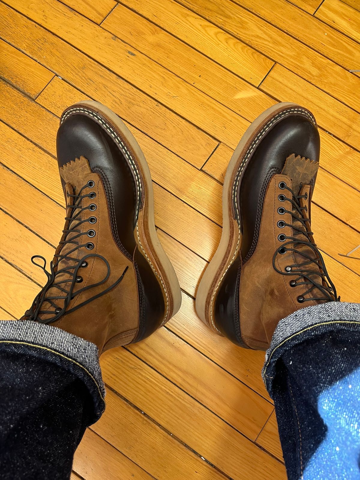 Photo by mr_spud on November 27, 2025 of the White's C350-CS in Seidel Brown Dress & Brown Distress.