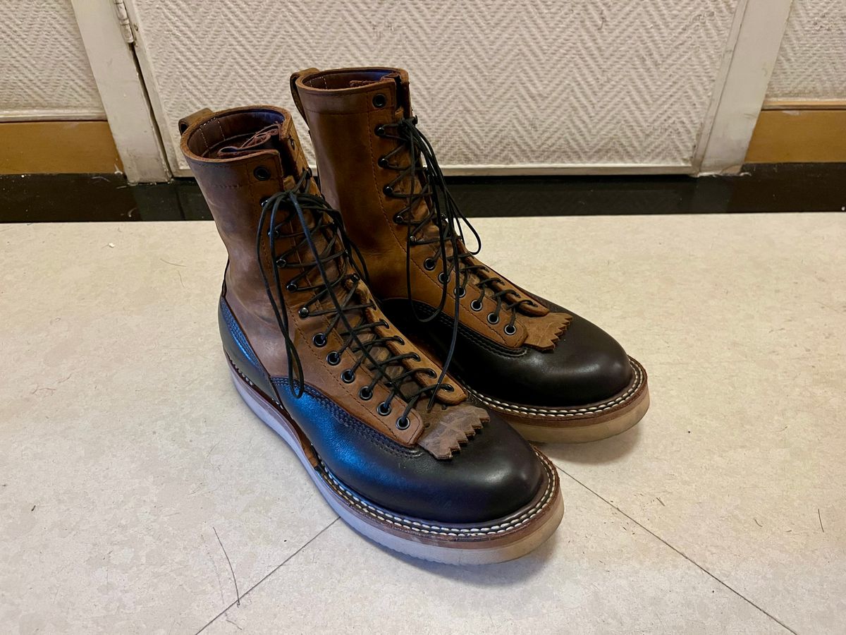 Photo by mr_spud on December 11, 2025 of the White's C350-CS in Seidel Brown Dress & Brown Distress.