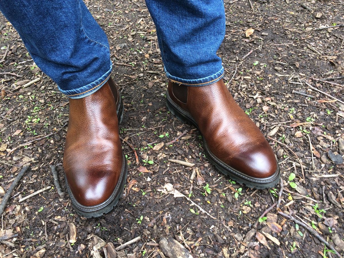 Photo by mr_spud on May 25, 2021 of the Crockett & Jones Chelsea 11 in Dark Brown Scotch Grain.