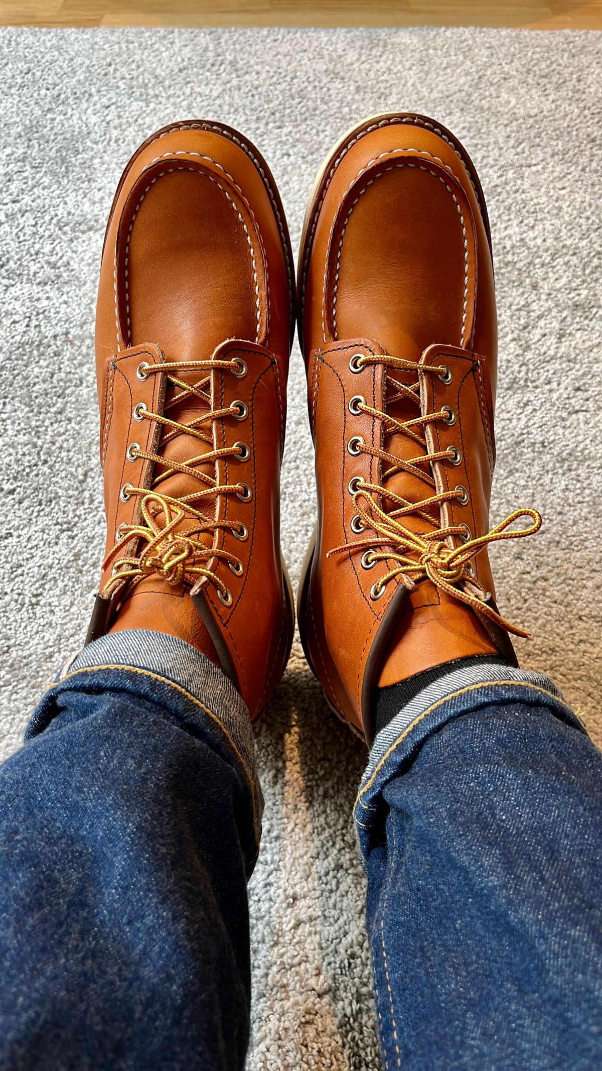 Photo by mr_spud on August 10, 2023 of the Red Wing 6-Inch Classic Moc in S.B. Foot Oro Legacy.