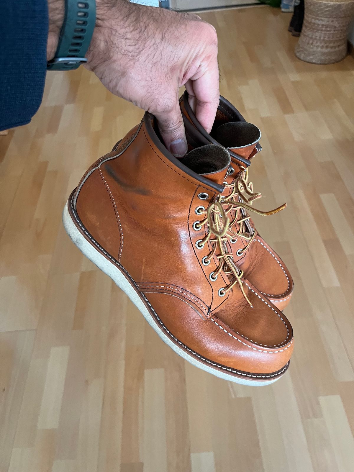 Photo by mr_spud on January 16, 2024 of the Red Wing 6-Inch Classic Moc in S.B. Foot Oro Legacy.