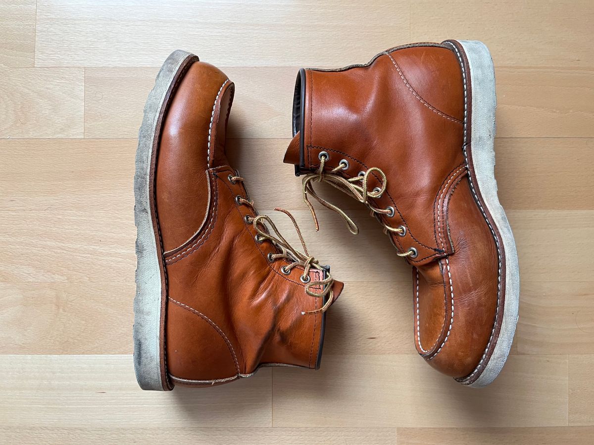 Photo by mr_spud on July 29, 2024 of the Red Wing 6-Inch Classic Moc in S.B. Foot Oro Legacy.