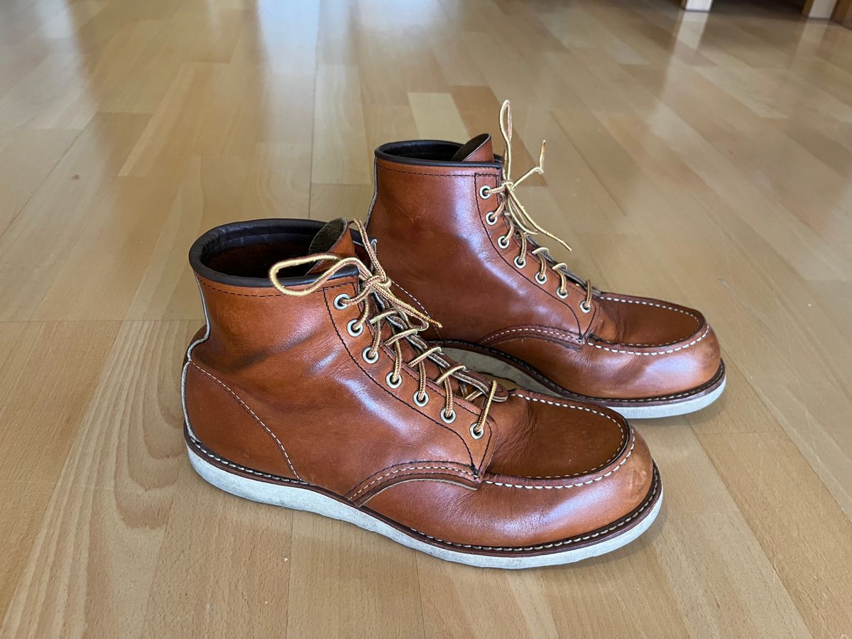 Photo by mr_spud on October 28, 2024 of the Red Wing 6-Inch Classic Moc in S.B. Foot Oro Legacy.