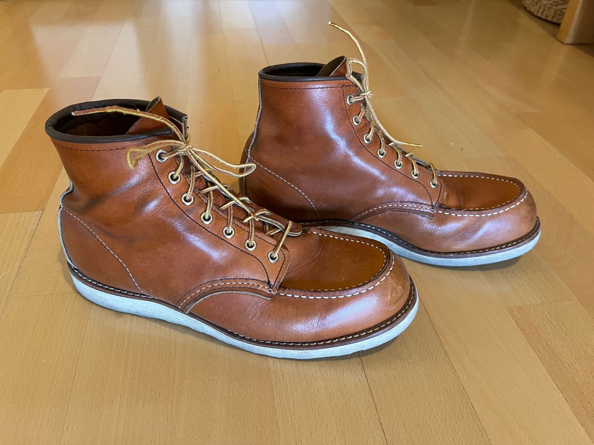 Photo by mr_spud on December 7, 2024 of the Red Wing 6-Inch Classic Moc in S.B. Foot Oro Legacy.