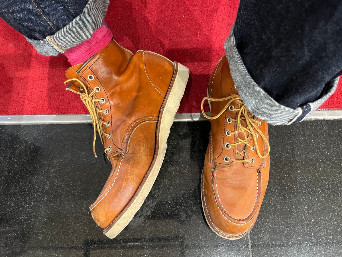 Photo by mr_spud on January 3, 2026 of the Red Wing 6-Inch Classic Moc in S.B. Foot Oro Legacy.