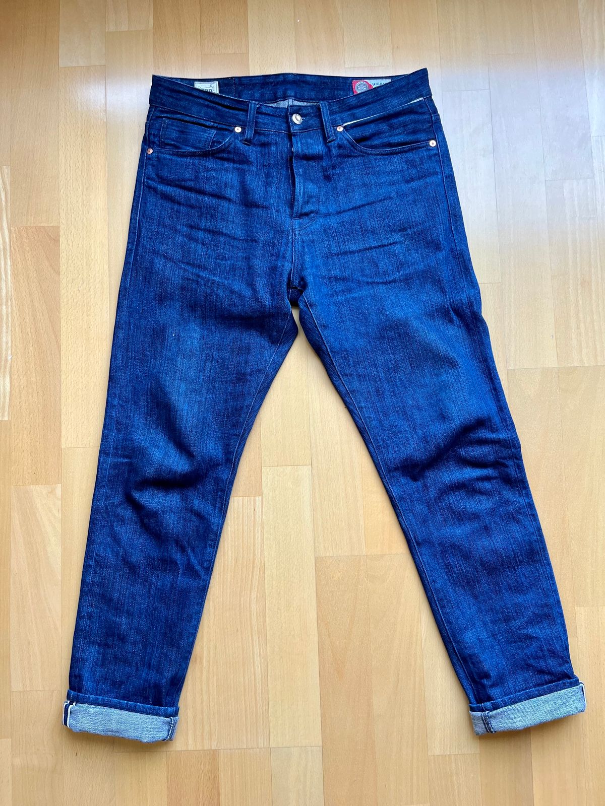 Photo by mr_spud on August 31, 2023 of the Benzak Denim Developers B03 Flame 13 Oz Selvedge in Unknown Material.