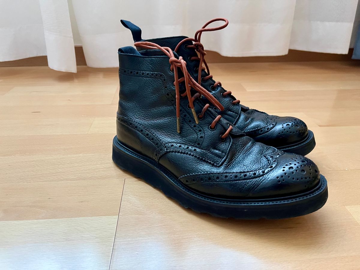 Photo by mr_spud on February 17, 2025 of the Tricker's Stow Country Boot in Black Olivvia Deerskin.