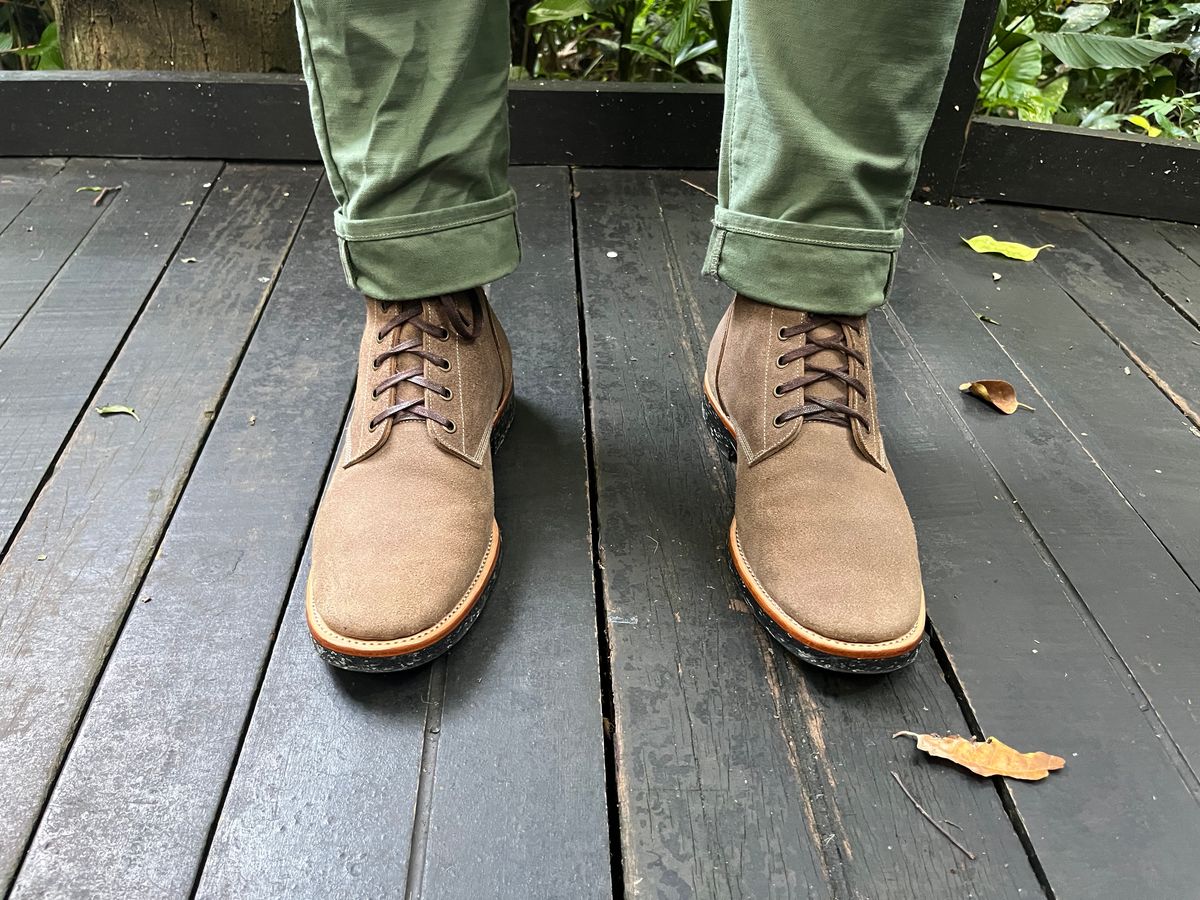 Photo by mr_spud on May 7, 2023 of the Briselblack The Hawk in Horween Natural Chromexcel Roughout.