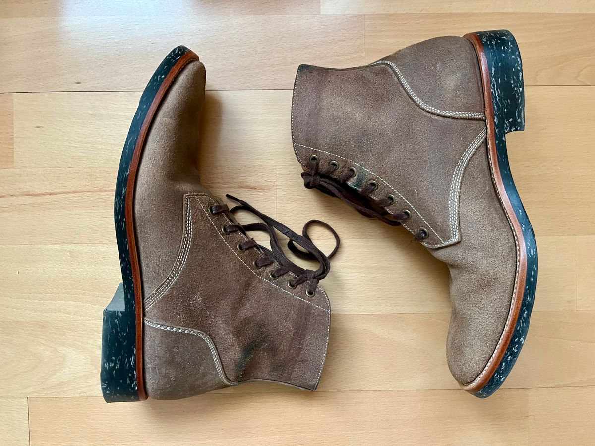 Photo by mr_spud on January 9, 2024 of the Briselblack The Hawk in Horween Natural Chromexcel Roughout.