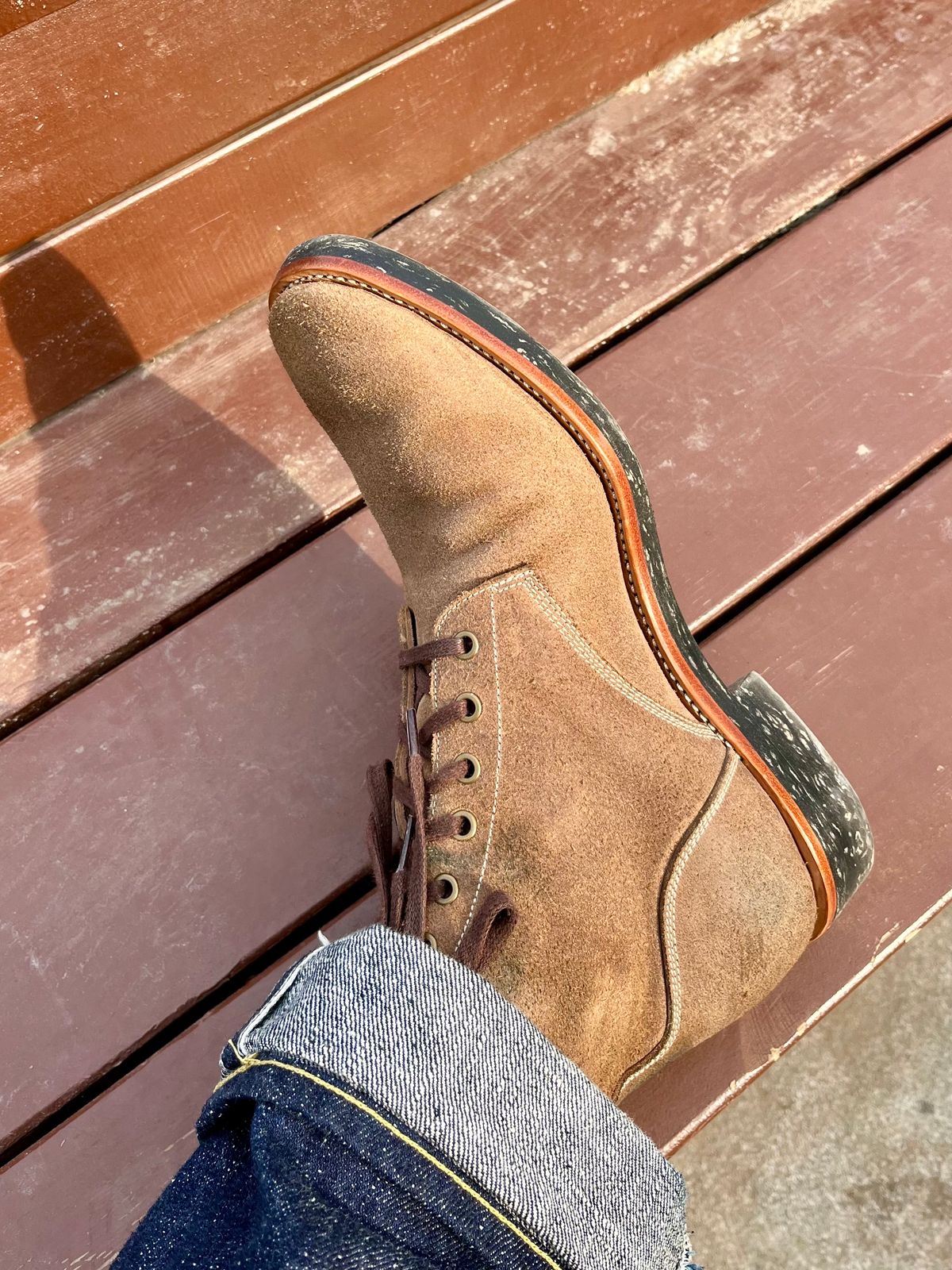 Photo by mr_spud on February 2, 2024 of the Briselblack The Hawk in Horween Natural Chromexcel Roughout.