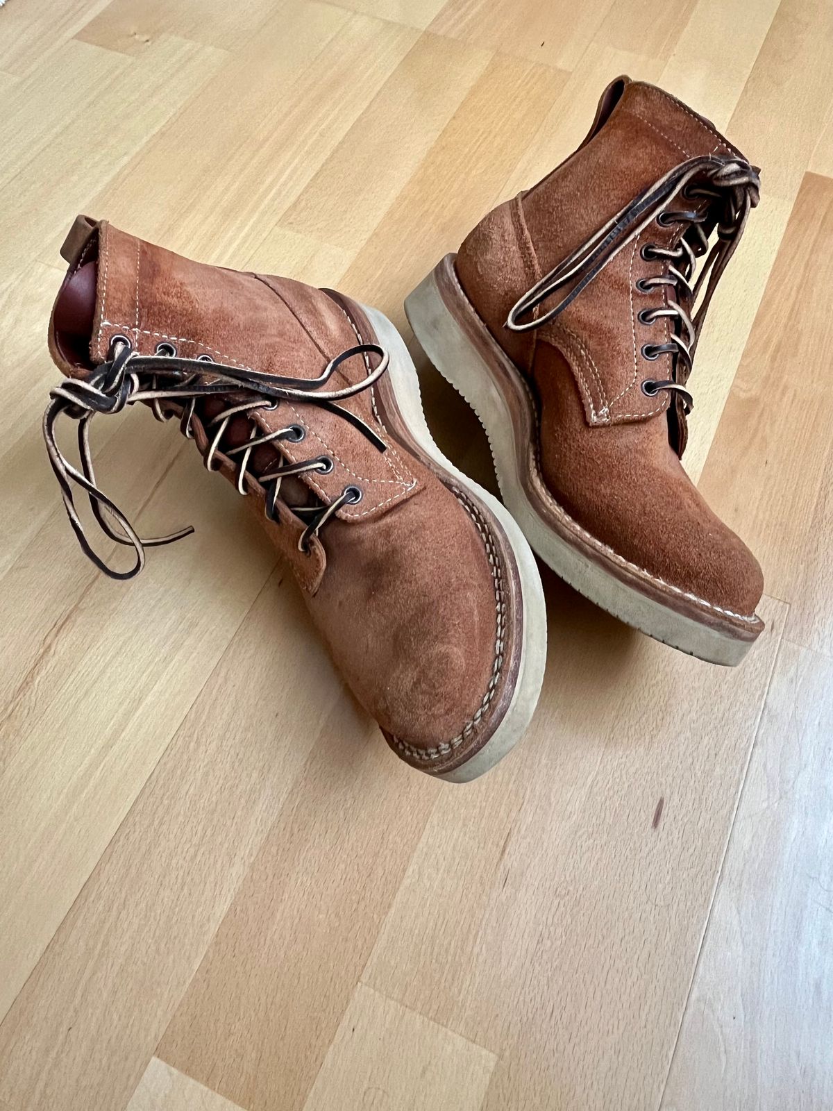 Photo by mr_spud on July 2, 2025 of the White's C350-CS in Seidel Red Dog Oil Tan Roughout.
