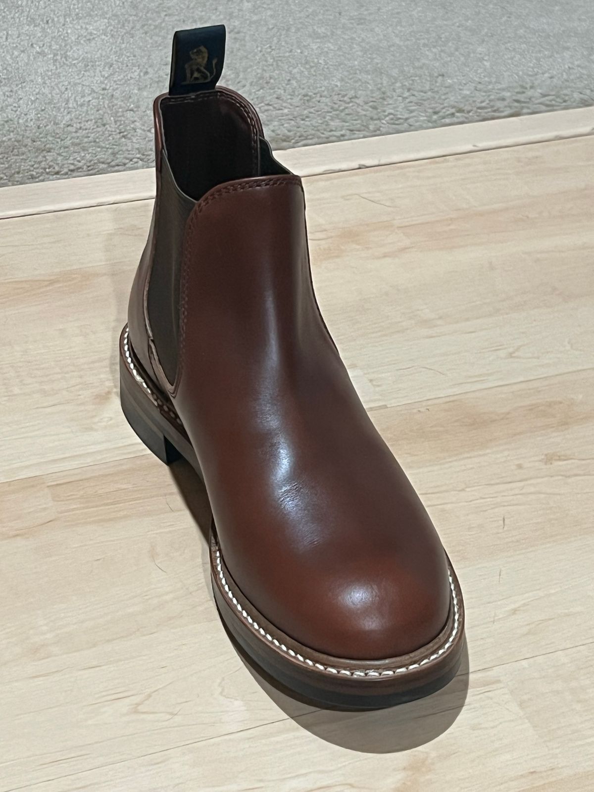 Photo by artvandelay on October 3, 2022 of the John Lofgren Chelsea Boots in Horween Brown Chromexcel.