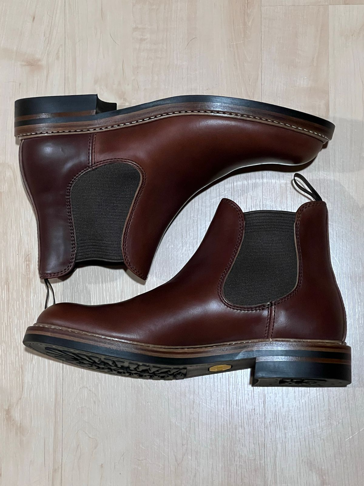 Photo by artvandelay on October 3, 2022 of the John Lofgren Chelsea Boots in Horween Brown Chromexcel.