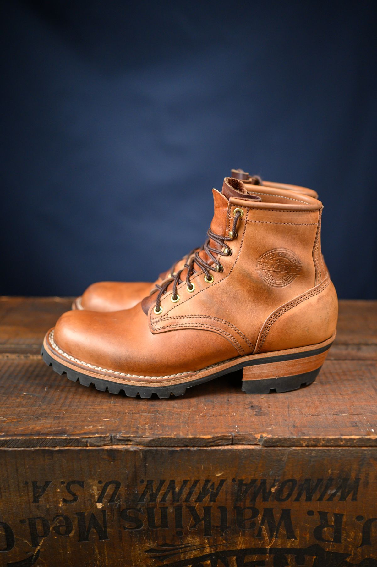 Photo by CarmineJackLeather on December 5, 2023 of the Frank's Boots Wilshire in J&FJ Baker Natural Oak Bark Tanned Harness.