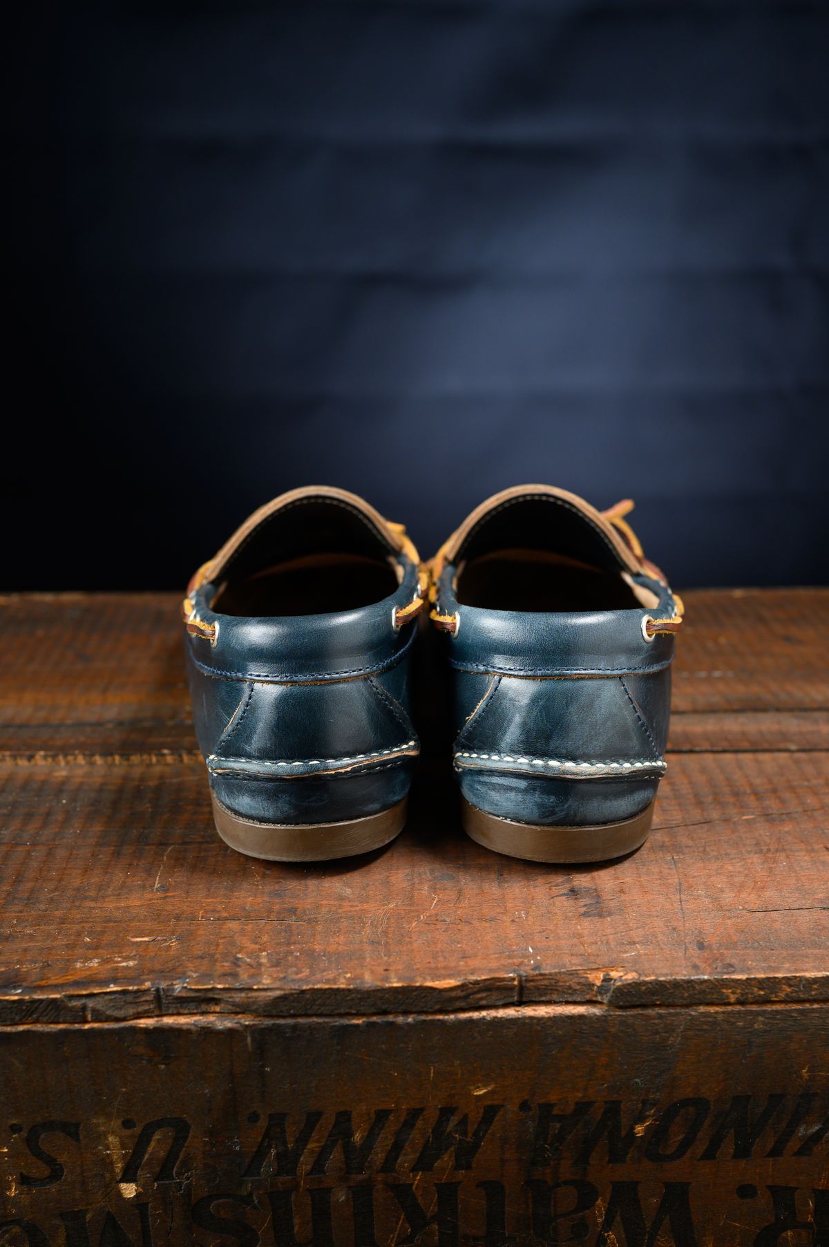 Photo by CarmineJackLeather on November 5, 2023 of the Oak Street Bootmakers Camp Moc in Horween Navy Chromexcel.